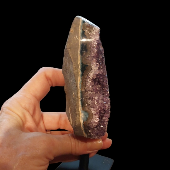 Small Raw Amethyst Geode Quartz Crystal On Pedestal - Picture 4 of 4